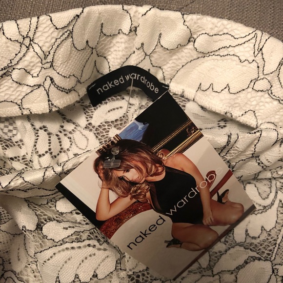 White lace biker shorts - Picture 2 of 2